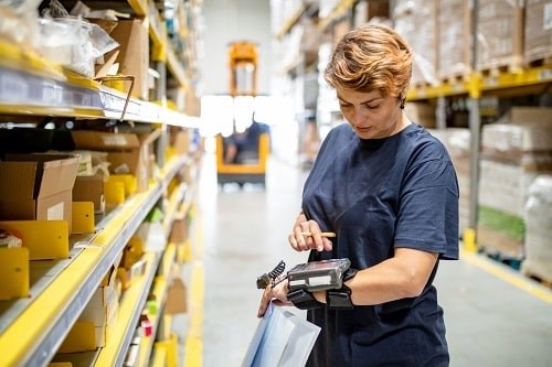 Wearables devices can bring efficiency, offer more comfort and eliminate some hazards in the workplace. Photography: iStock/zoranm