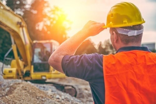 Hat and neck protection is one of the five things to remember to stay sun safe